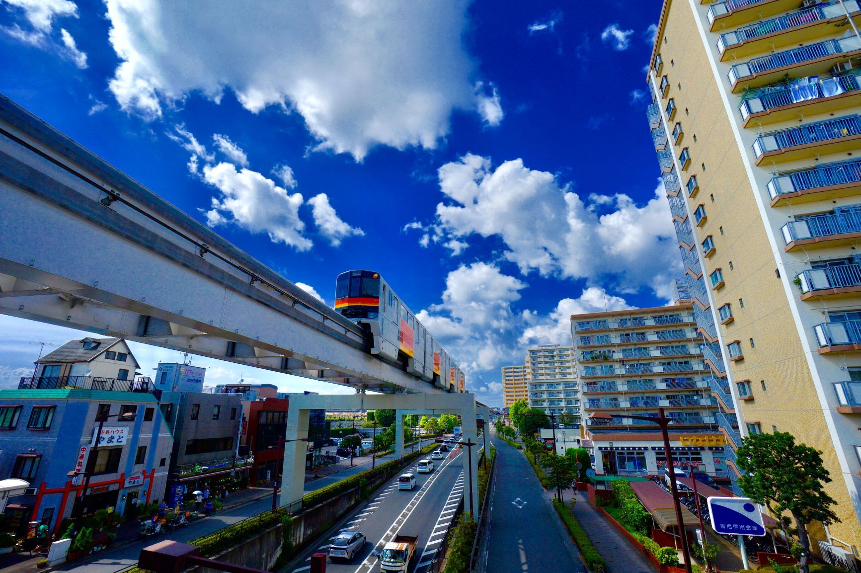 モノレールの走る街るいーぼ